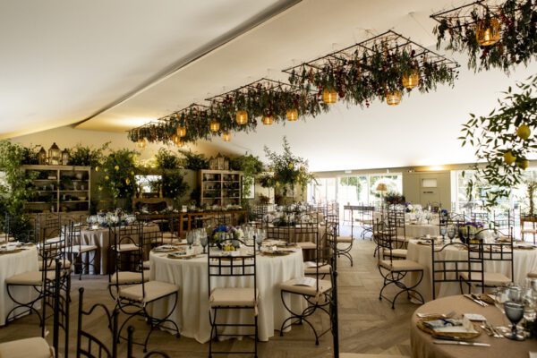 Salón de Prados Moros preparado para una celebración